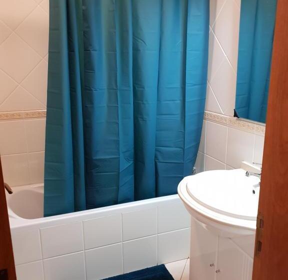 Номер Стандарт с Балконом, Downtown Guest House