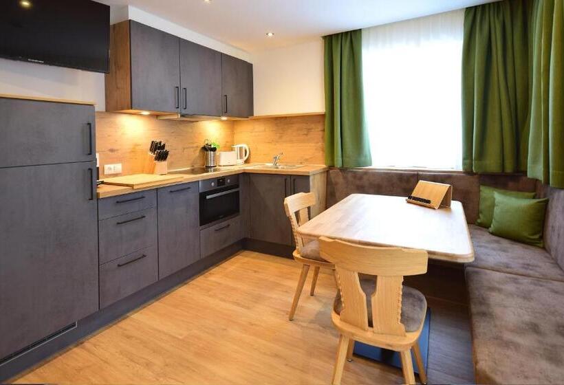 带1个卧室的带阳台的公寓, Waidmannsruh Appartements