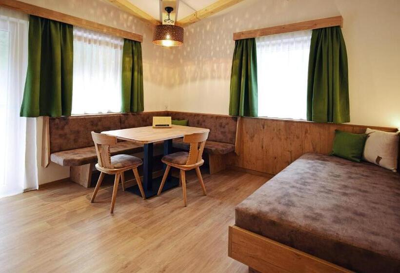 带1个卧室的带阳台的公寓, Waidmannsruh Appartements