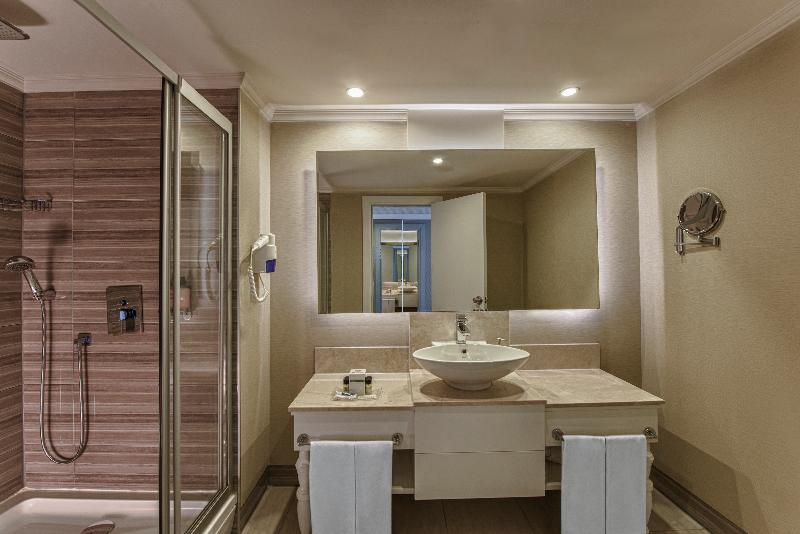 Junior Suite seitl. Meerblick, Delphin Imperial Lara
