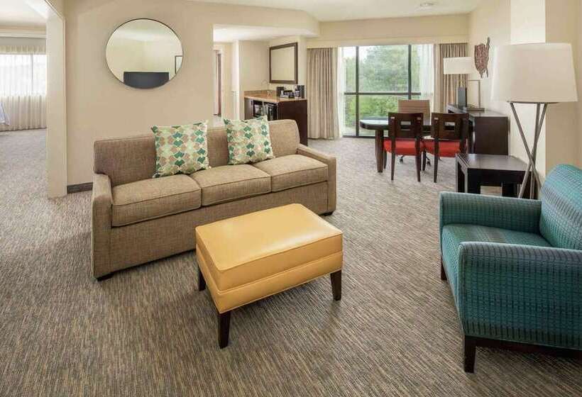 Suite 2 Dormitoris, Embassy Suites San Antonio Riverwalk Downtown