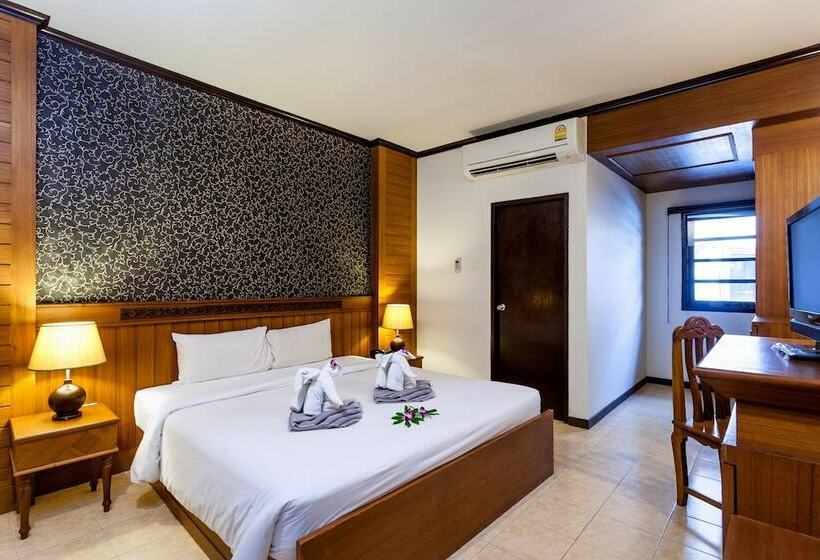 디럭스 룸 킹사이즈 침대, Jang Resort