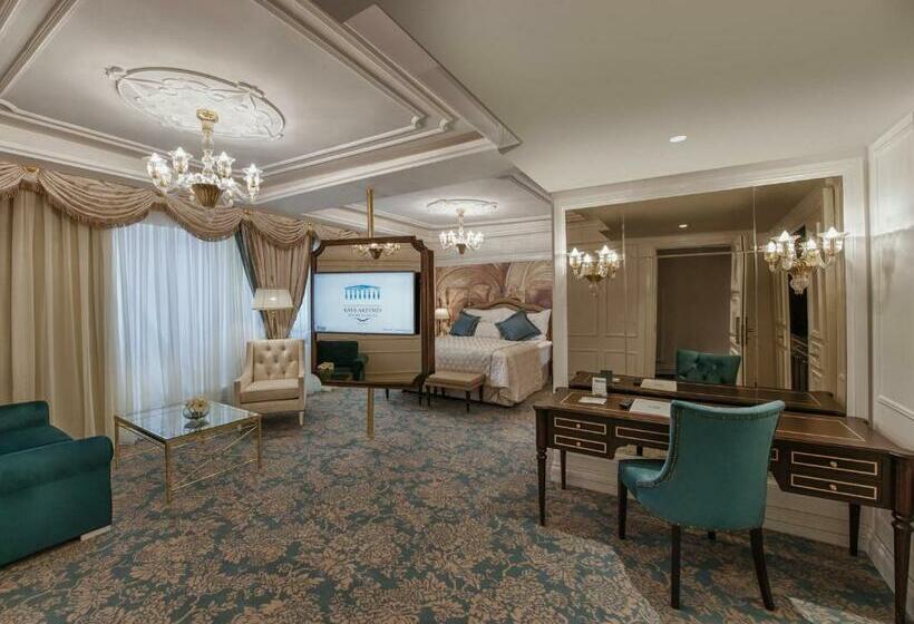 اتاق لوکس, Kaya Artemis Resort & Casino