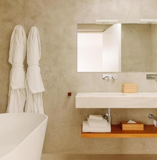 منزل غرفة نوم واحدة, L'and Vineyards