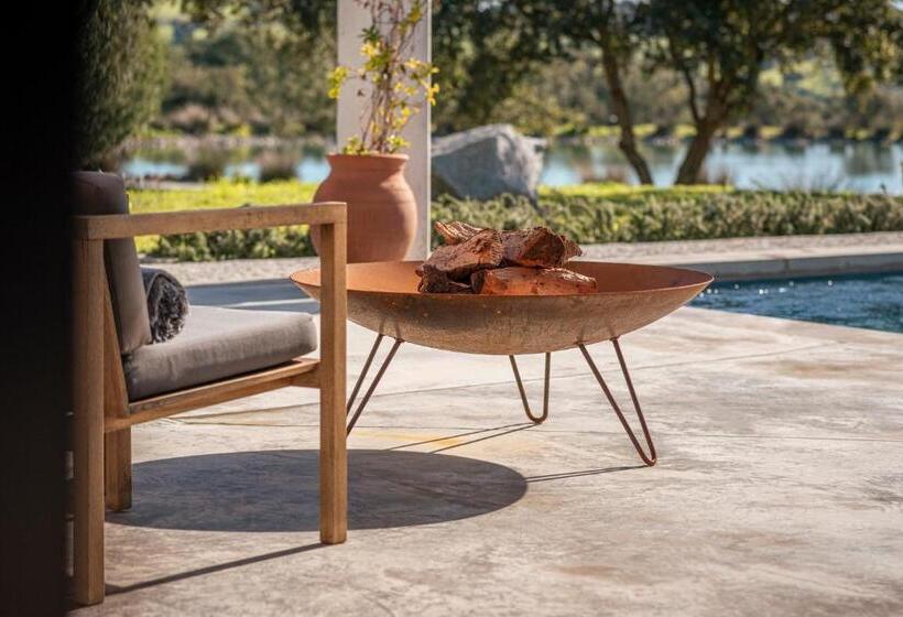 منزل غرفة نوم واحدة, L'and Vineyards