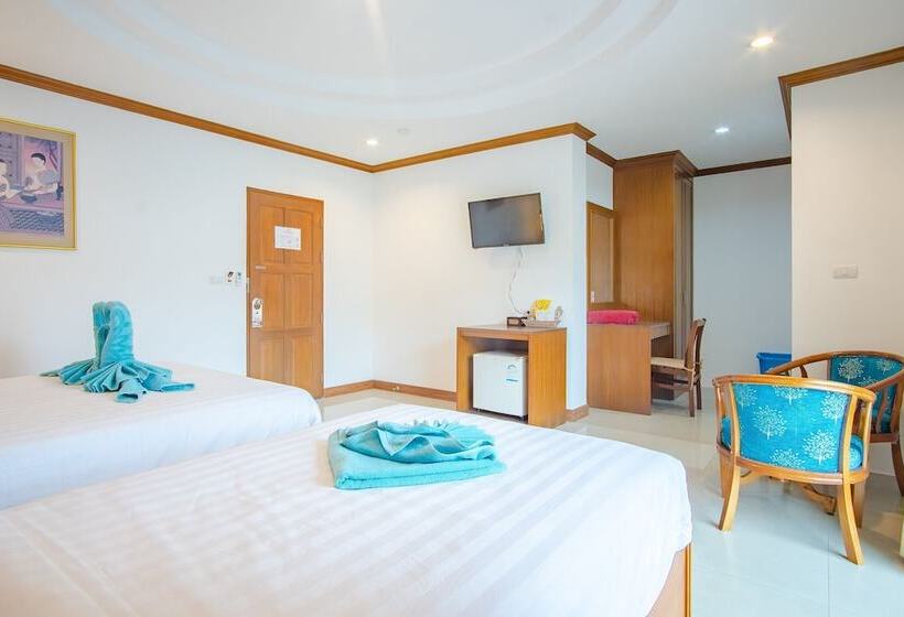 Семейный Номер Вид на Горы, Pipikuku Hotel & Restaurant