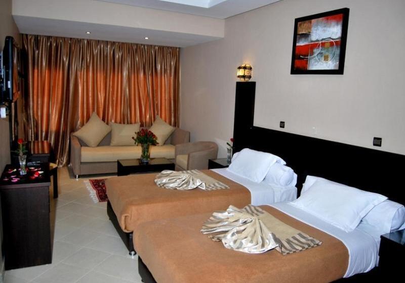 Студио Стандарт с Балконом, Suite Hotel Tilila