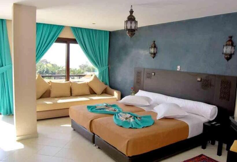 Студио Стандарт с Балконом, Suite Hotel Tilila
