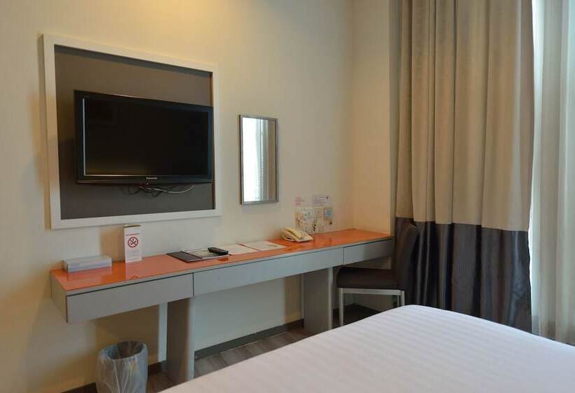 اتاق سوپریور با چشم‌انداز شهر, Abell Hotel Kuching