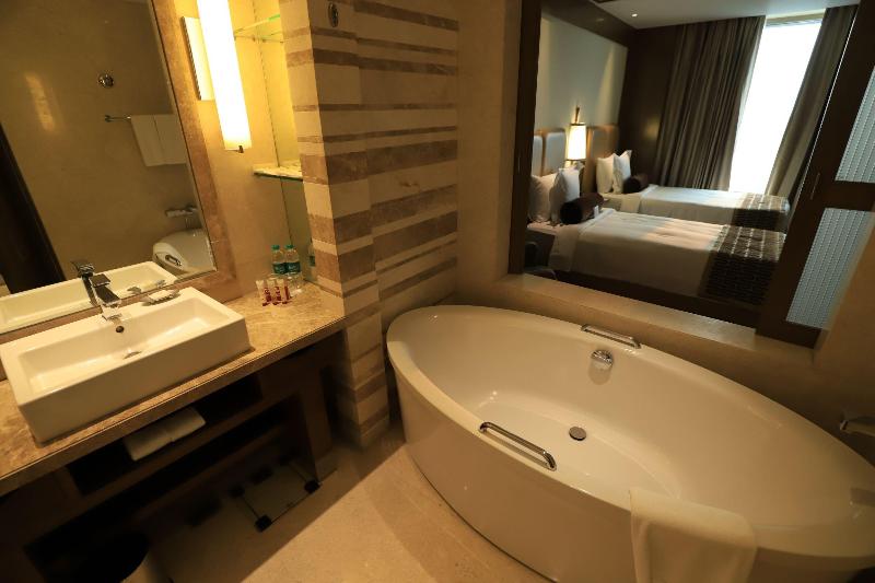 اتاق استاندارد, Crowne Plaza New Delhi Okhla, An Ihg
