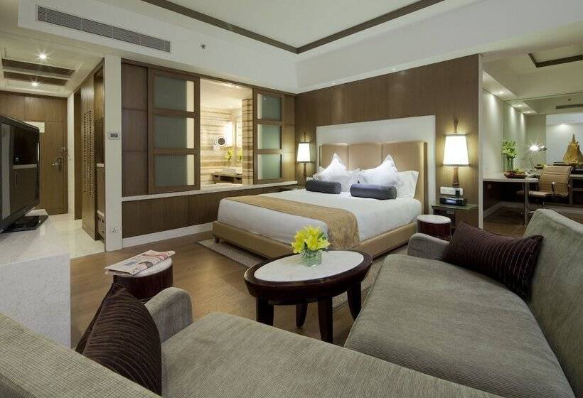 سوییت, Crowne Plaza New Delhi Okhla, An Ihg
