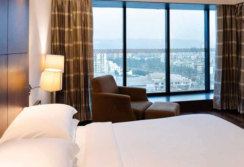 Номер Deluxe, Four Points By Sheraton Navi Mumbai, Vashi