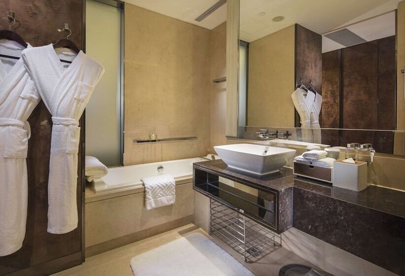 Стандартный Номер Кровать Кинг, Hilton Guangzhou Tianhe
