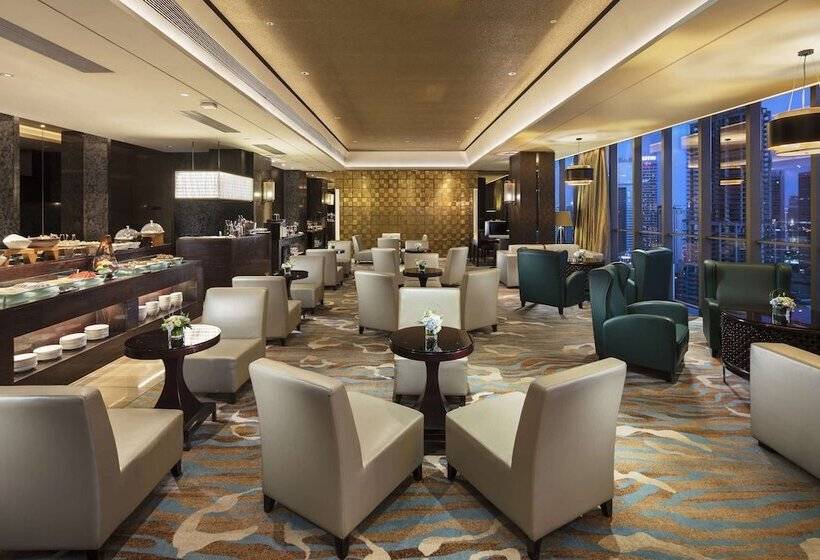 Номер Executive, Hilton Guangzhou Tianhe
