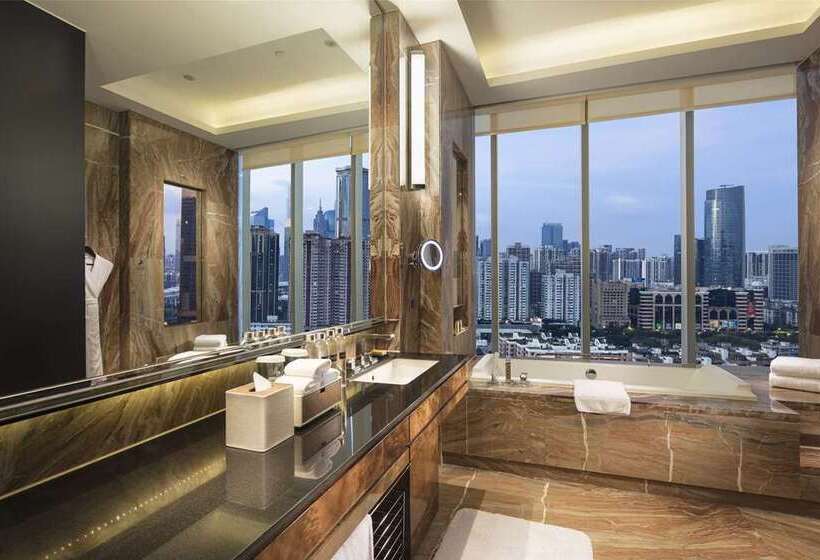 Полулюкс, Hilton Guangzhou Tianhe