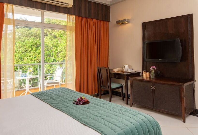 Номер Мастер, Living Room By Seasons Hotels