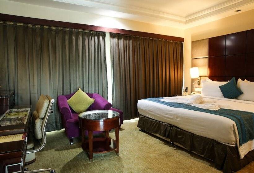اتاق لوکس, Skycity Hotel Gurgaon