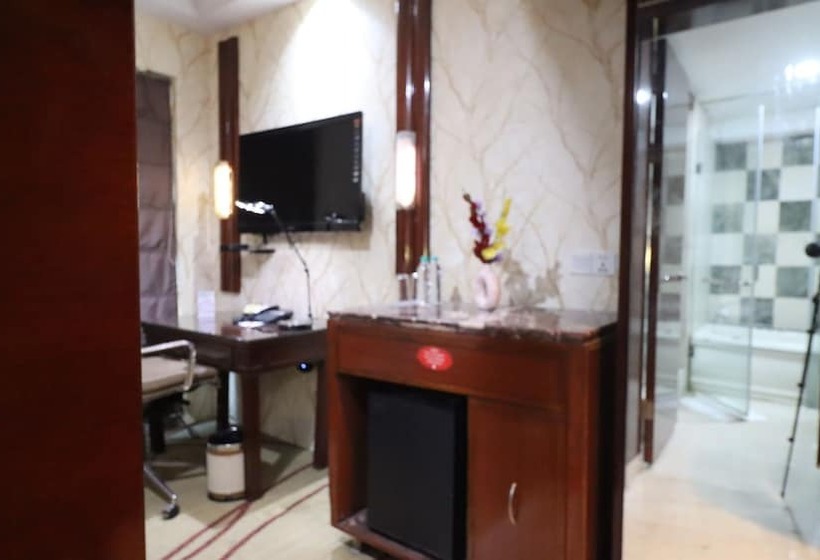 اتاق لوکس یک تخته, Skycity Hotel Gurgaon