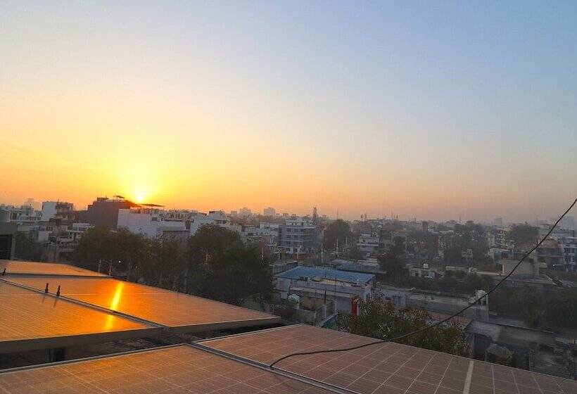 اتاق لوکس, Skycity Hotel Gurgaon