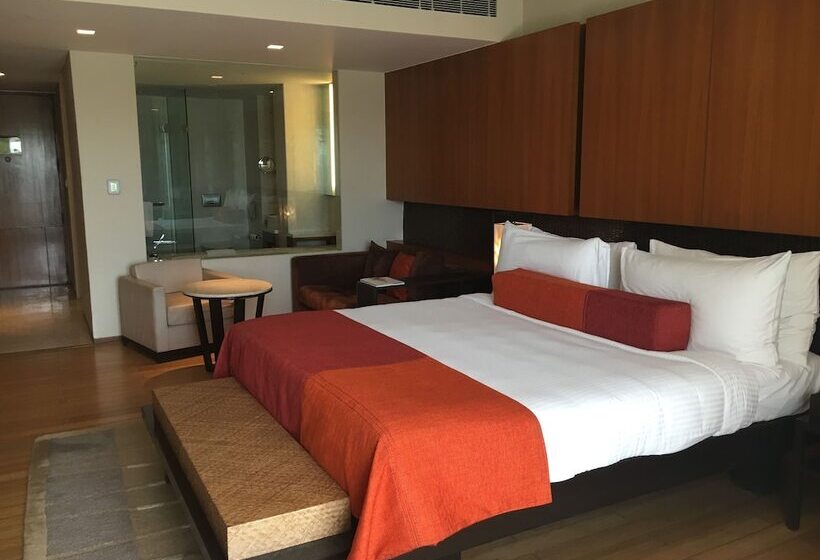 Premium Szoba, Vivanta Surajkund, Ncr