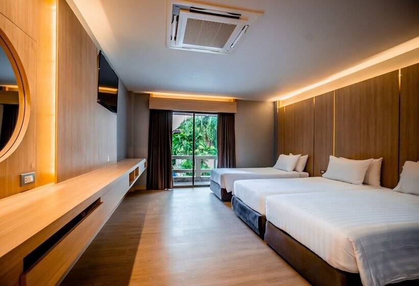 디럭스 트리플 룸, Thanthip Beach Resort Patong