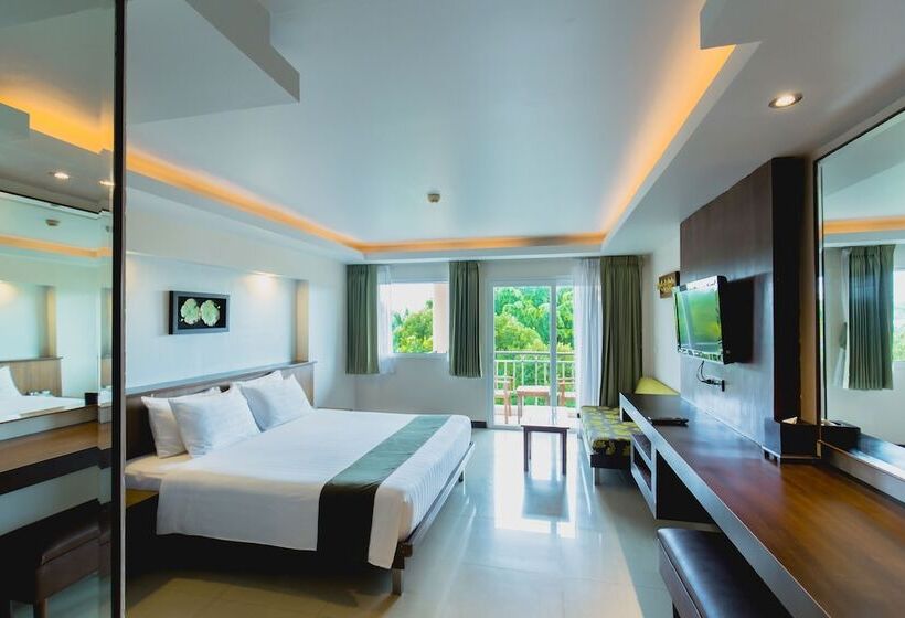 디럭스 룸, Thanthip Beach Resort Patong
