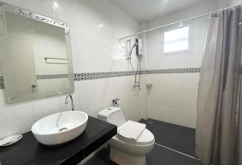 خانه 3 خوابه, Uthaithani Resort