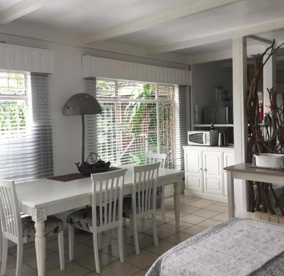Family Suite, White River B & B