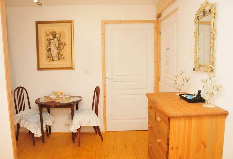 Номер Стандарт Вид на Горы, Le Relais Des Fees