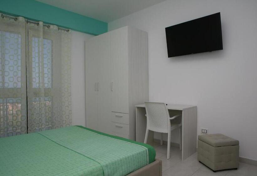 اتاق استاندارد با بالکن و چشم‌انداز دریا, B&b Torre Nave