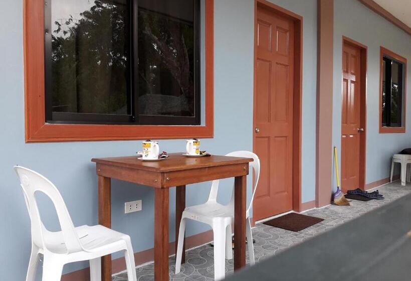 Трехместный Номер Базовый, Cubby S Guesthouse