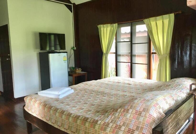 스탠다드 룸, Baan Maikhiangphu Wang Nam Khiao