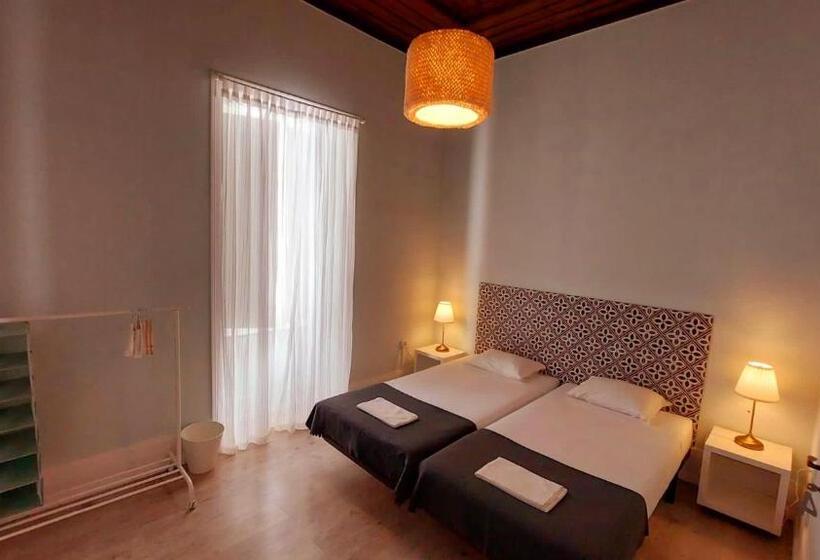 Standard room with outdoor bath, Hostel A Casa Da árvore