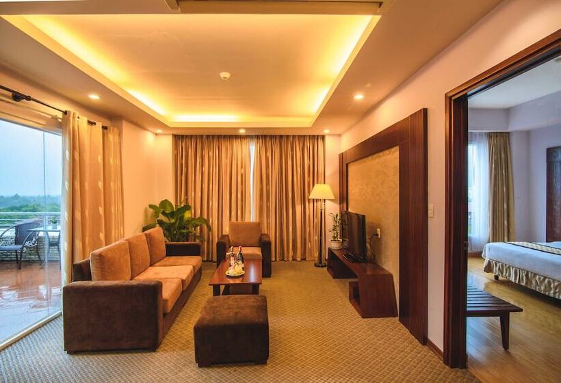 سوئیت با چشم‌انداز رودخانه, Mondial Hotel Hue