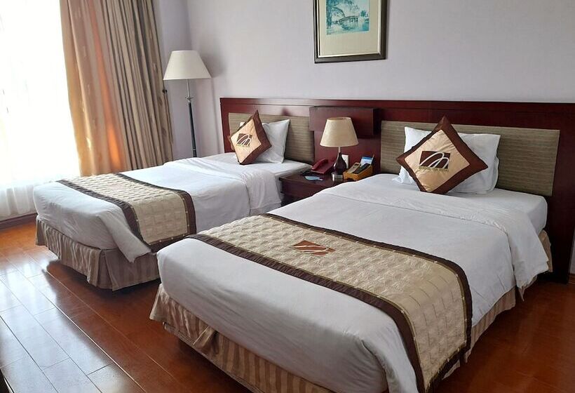 اتاق سوپریور با چشم‌انداز شهر, Mondial Hotel Hue
