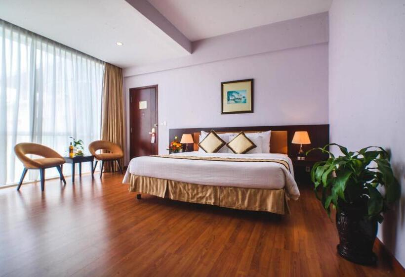 اتاق لوکس با چشم‌انداز شهر, Mondial Hotel Hue