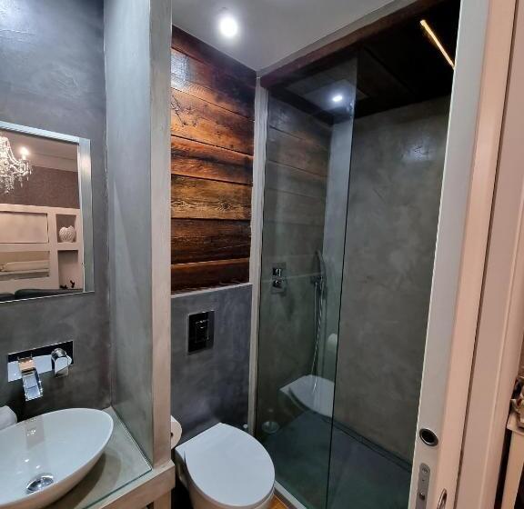 اتاق لوکس با بالکن, B&b Dolce Casa Con Sauna E Cromoterapia
