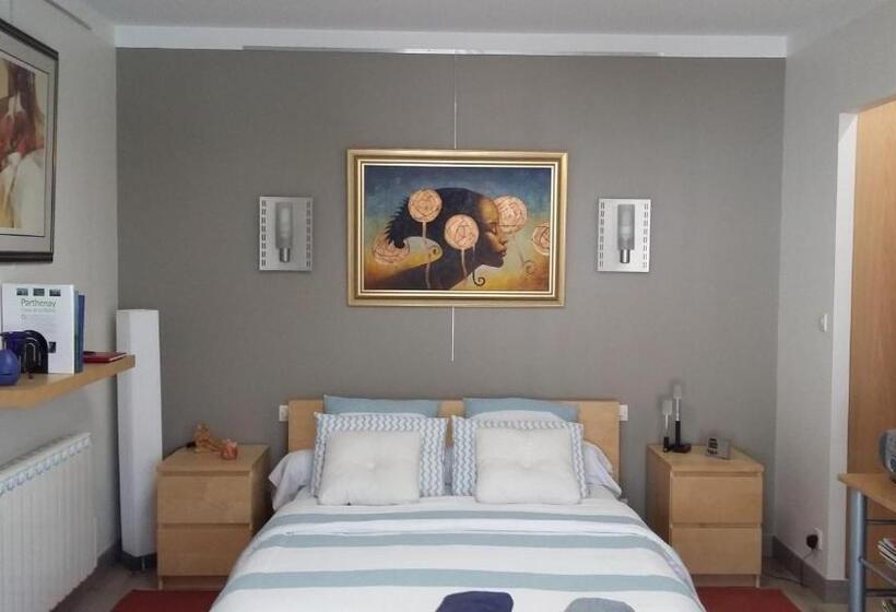 Номер Стандарт Вид на Бассейн, La Chambre Des Amis