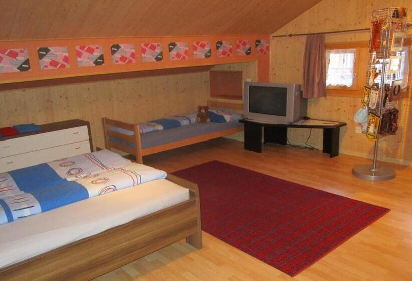 四人标准间, Postman8   Bed And Breakfast