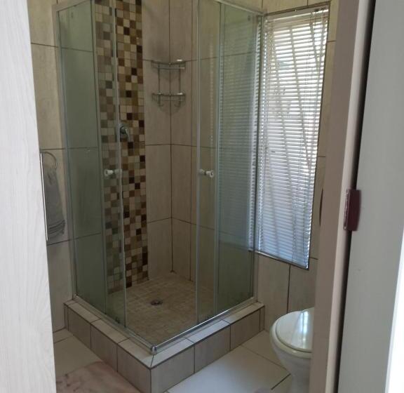Семейный Номер, Tropical Paradise Guest House