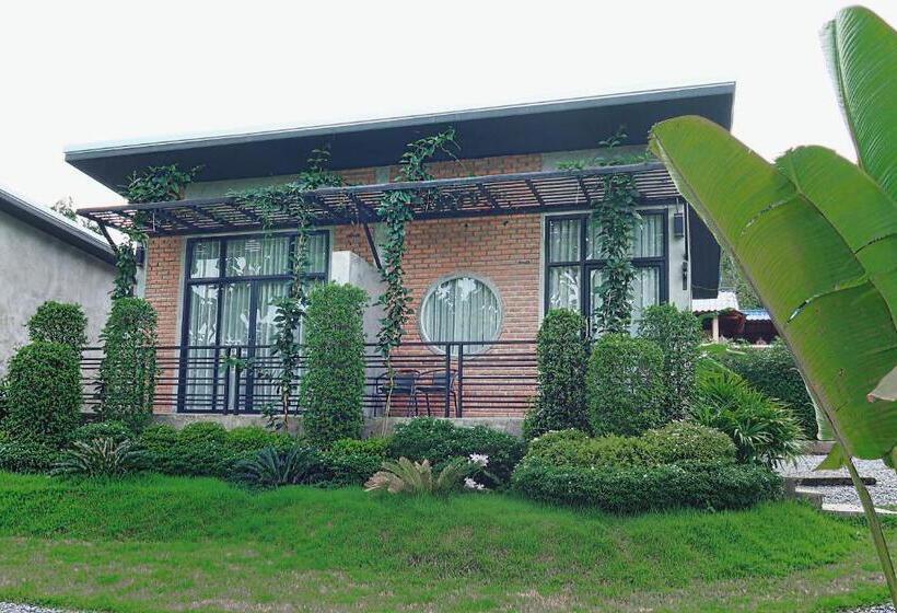 キングサイズベッドのスタンダードルーム, Casa Foresta Nan