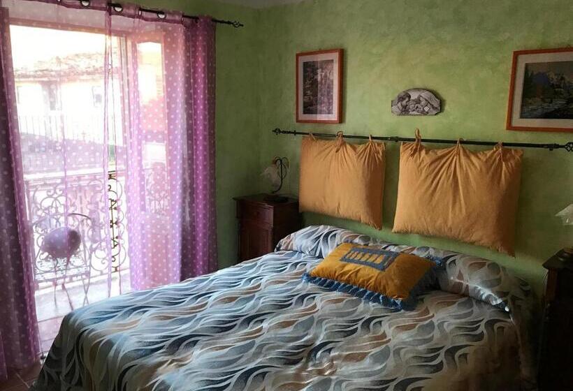 Номер Стандарт, Borgo La Forgia