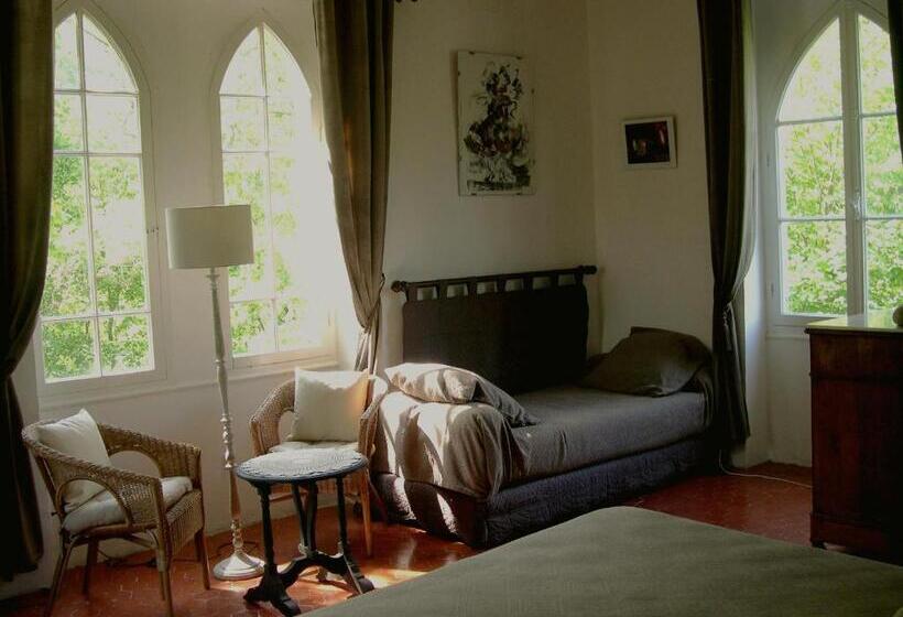 스탠다드 룸, Domaine Du Paraïs B&b