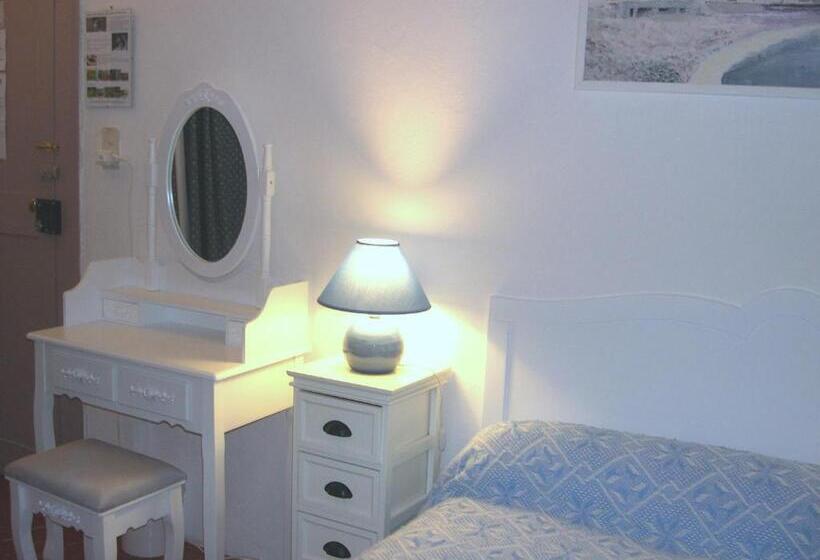 스탠다드 룸 가든 전망, Domaine Du Paraïs B&b