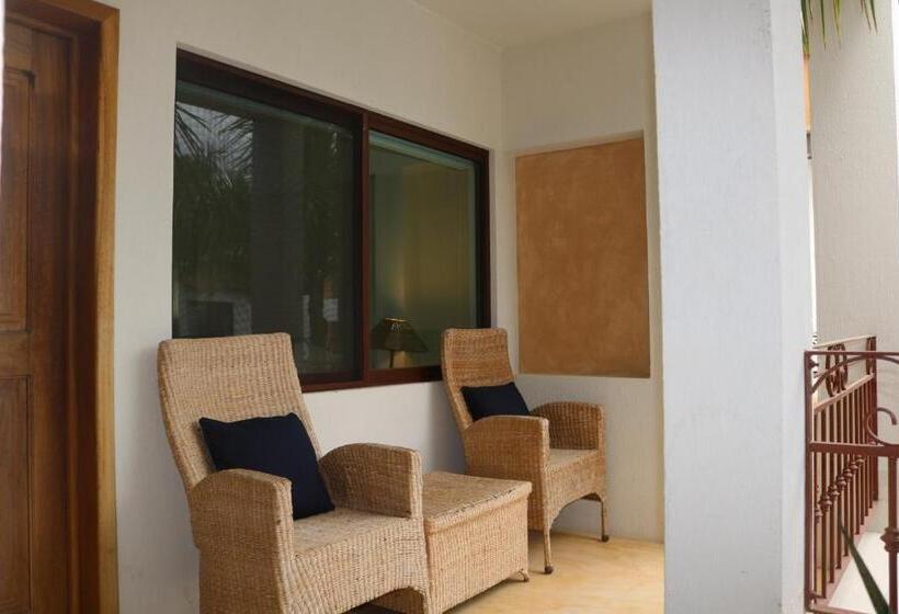 اتاق استاندارد با بالکن, Casa Bugambilias