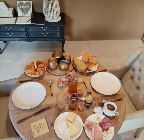 带大床的套房, Paddock Lodge   Suites Wellness & Chambres D Hôtes