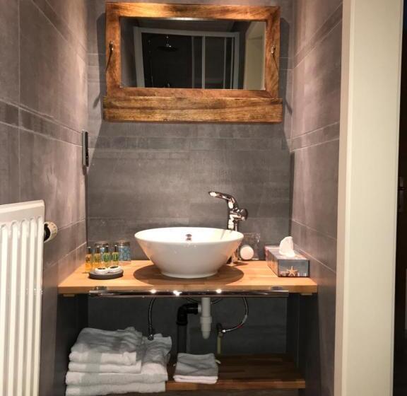 带阳台的豪华间, B&b Bij Moemee