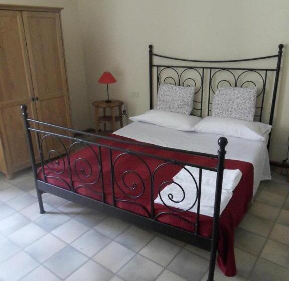 스탠다드 룸 공동 욕실, Tornoallariva B&b