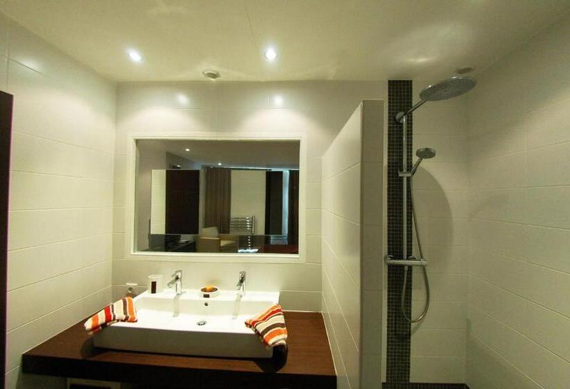 StandaardKamer, Cassis Loc   Chambre Meublée