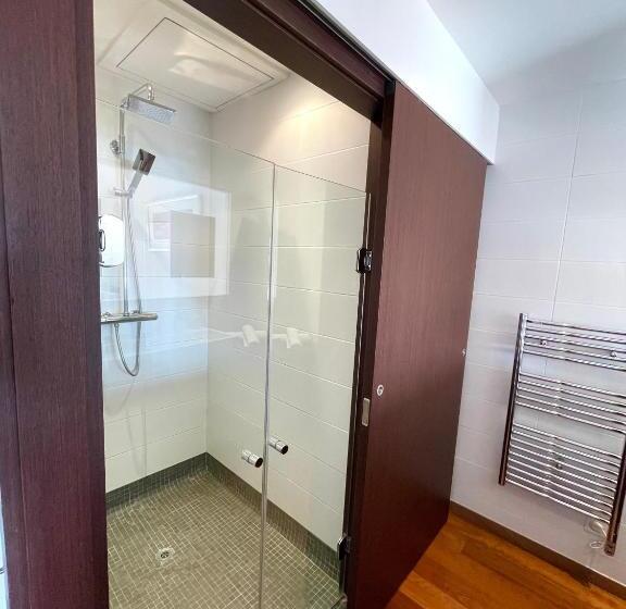 Standaardkamer met Uitzicht op Zee en Balkon, Cassis Loc   Chambre Meublée